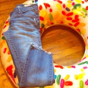 Distressed Boyfriend Jeans ✨